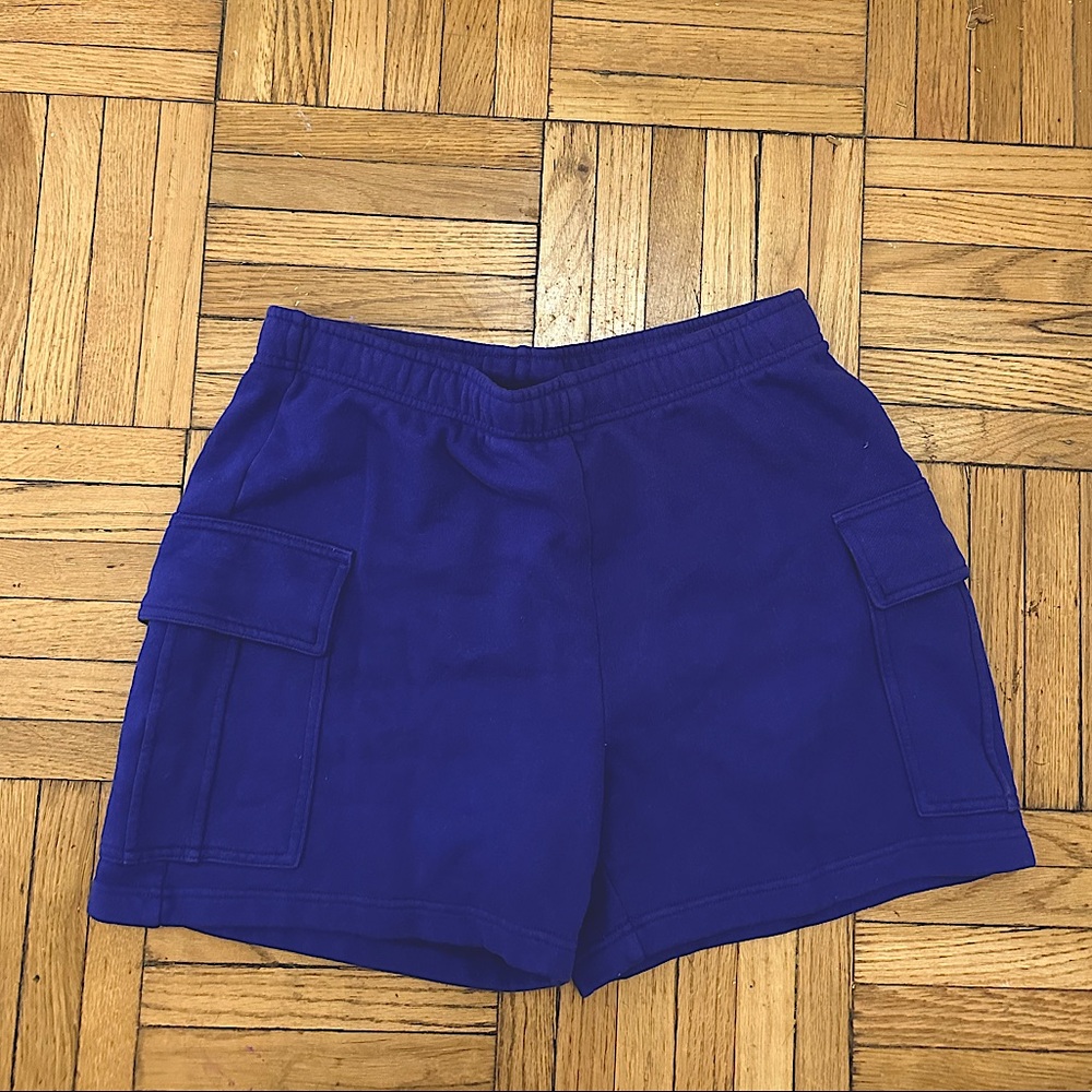 NWOT Aritzia Cargo Mega Fleece Shorts